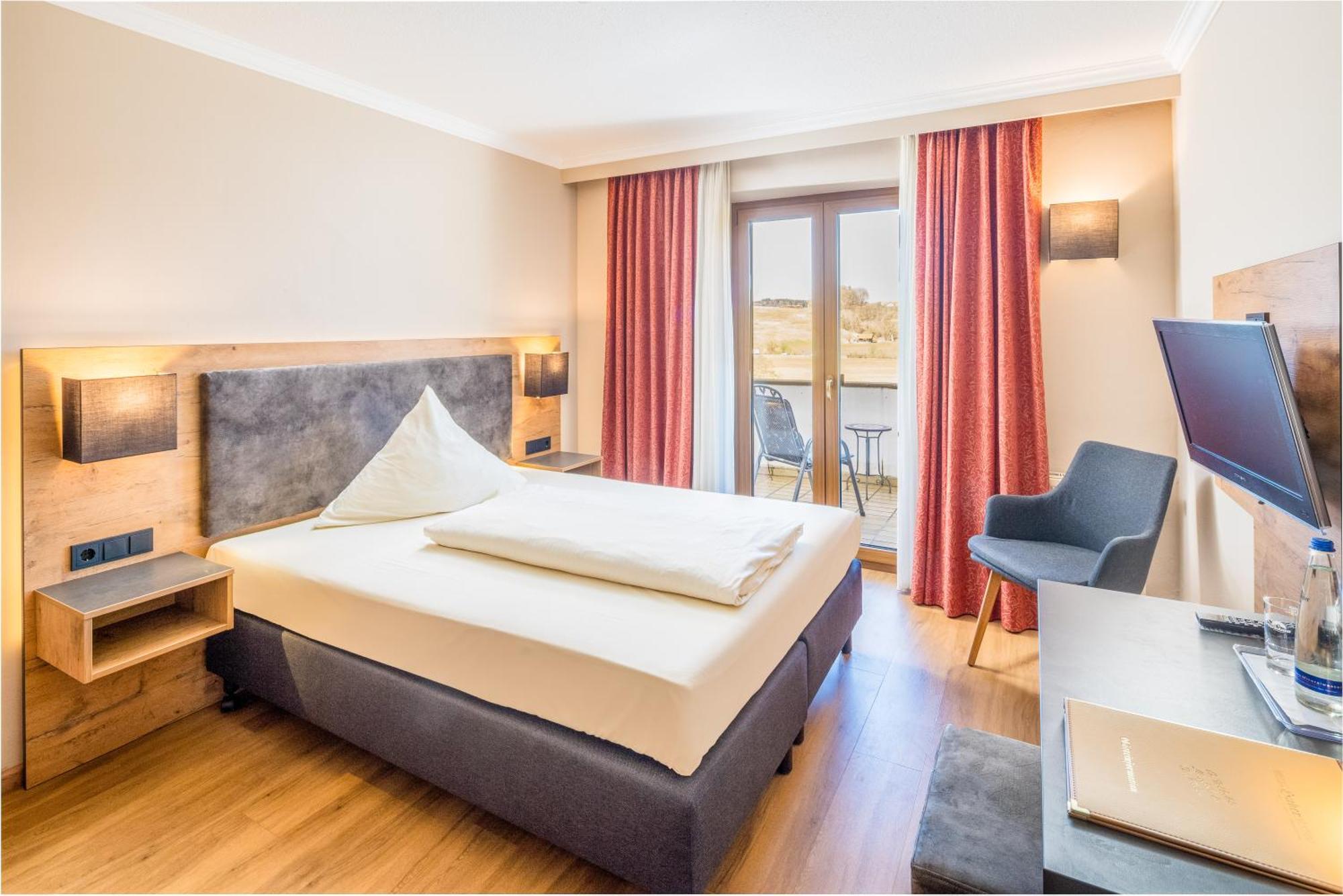 Hotel-Gasthof Huber Ebersberg Zewnętrze zdjęcie